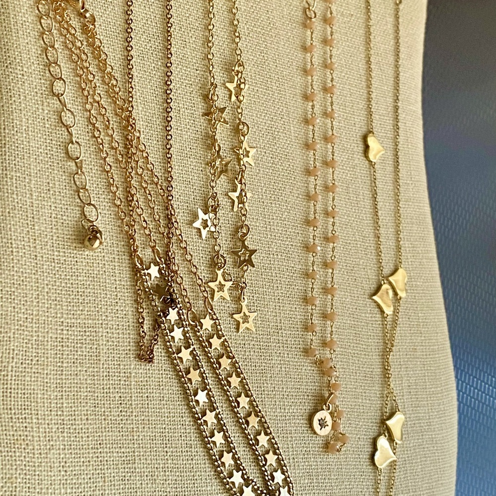5 Necklace Bundle - Picture 3 of 3